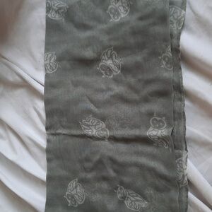 Grey Owl Scarf